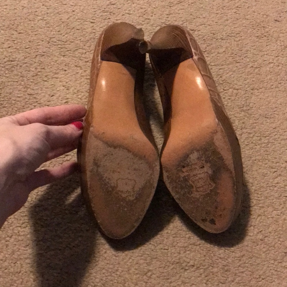 Stuart Weitzman heels - Picture 4 of 6